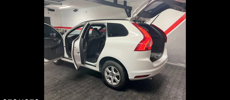 Volvo XC 60 cena 60500 przebieg: 165000, rok produkcji 2014 z Ostrołęka małe 379